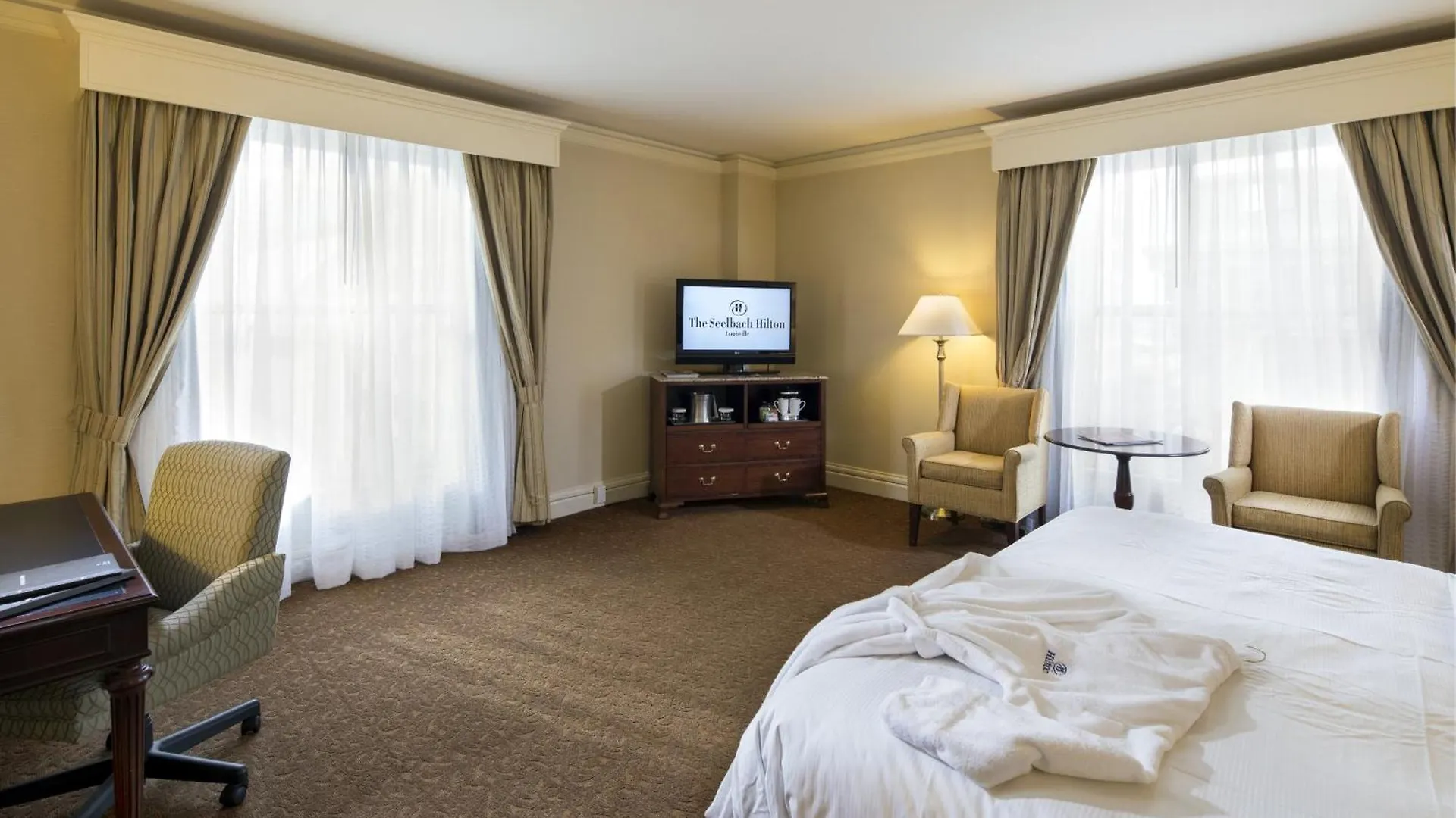 Отель The Seelbach Hilton Луисвилл