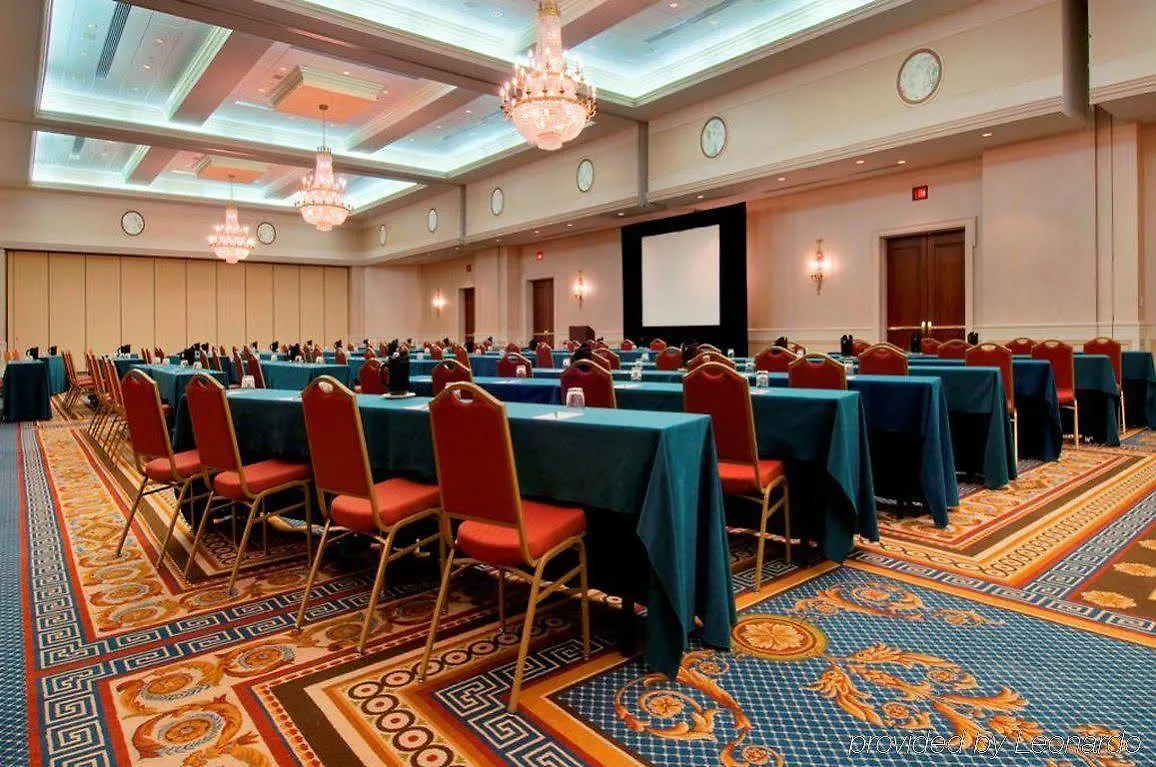 Отель The Seelbach Hilton Луисвилл